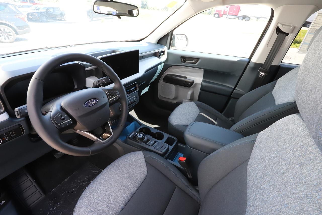 2026 Ford Maverick XLT AWD SuperCrew Photo1