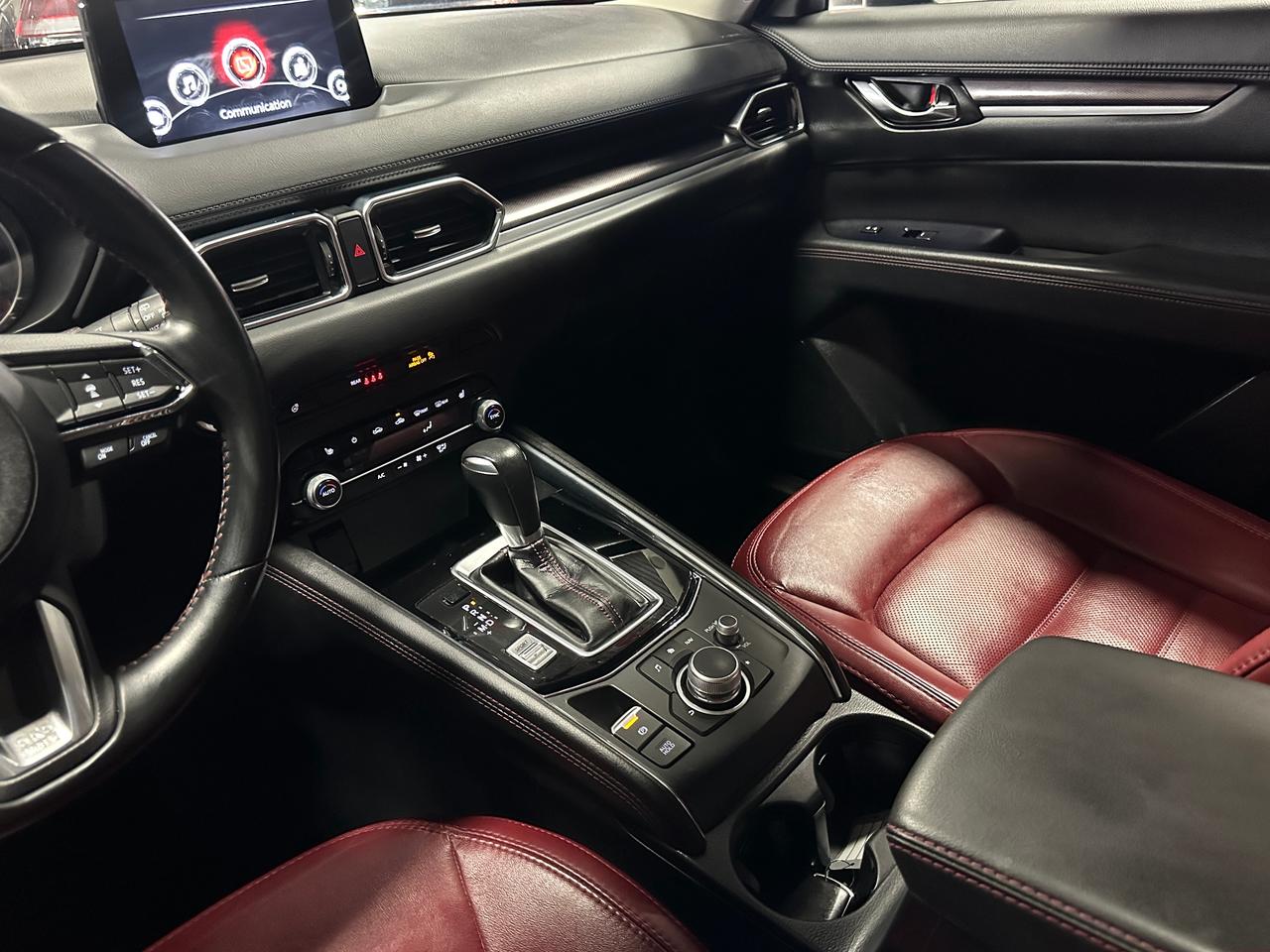 2021 Mazda CX-5 KURO EDITION / ONE OWNER / CLEAN CARFAX / AWD Photo