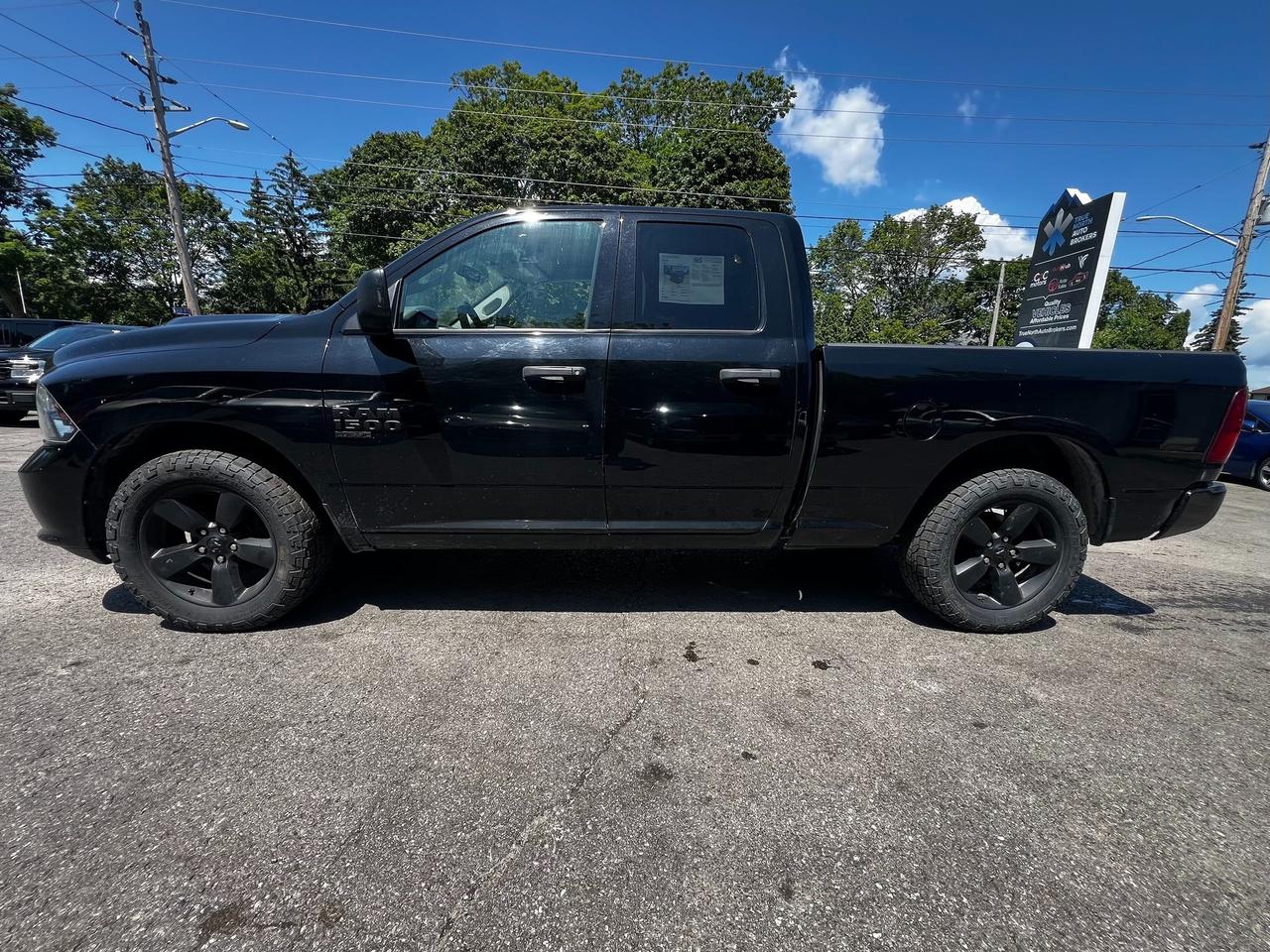 2019 RAM 1500 Classic Express 4x4 Quad Cab 6'4" Box Photo3