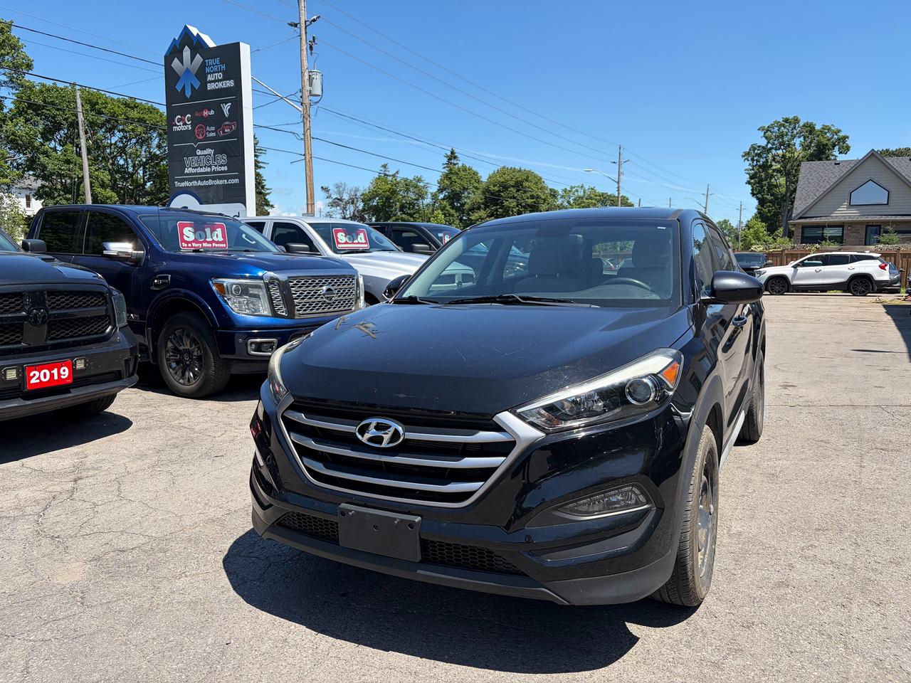 2017 Hyundai Tucson FWD 4DR 2.0L - Photo #4