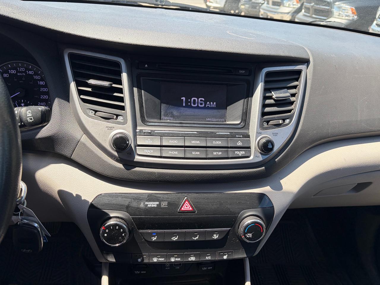 2017 Hyundai Tucson FWD 4DR 2.0L Photo