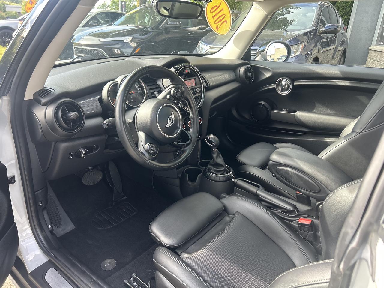2016 MINI Cooper SUPER CLEAN!! 98K!! AUTO, LEATHER, SUNROOF!! - Photo #12