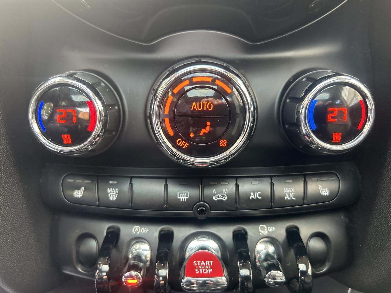 2016 MINI Cooper SUPER CLEAN!! 98K!! AUTO, LEATHER, SUNROOF!! Photo