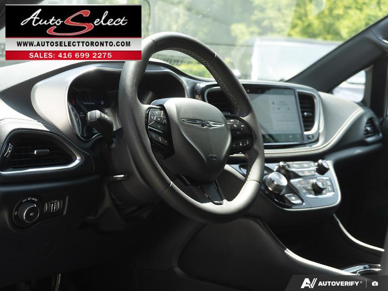 2025 Chrysler Pacifica Limited Sport "S" - Pano Sunroof - Carplay - Clean Carfax Photo