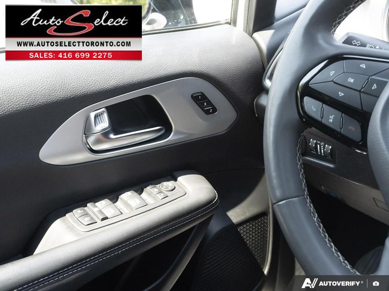 2025 Chrysler Pacifica Limited Sport "S" - Pano Sunroof - Carplay - Clean Carfax Photo