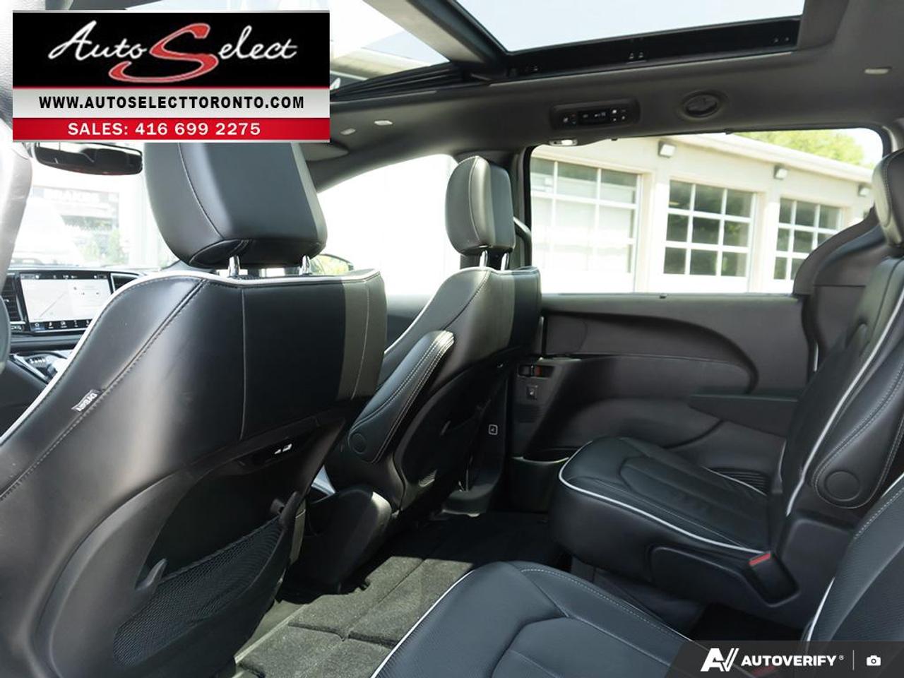 2025 Chrysler Pacifica Limited Sport "S" - Pano Sunroof - Carplay - Clean Carfax Photo
