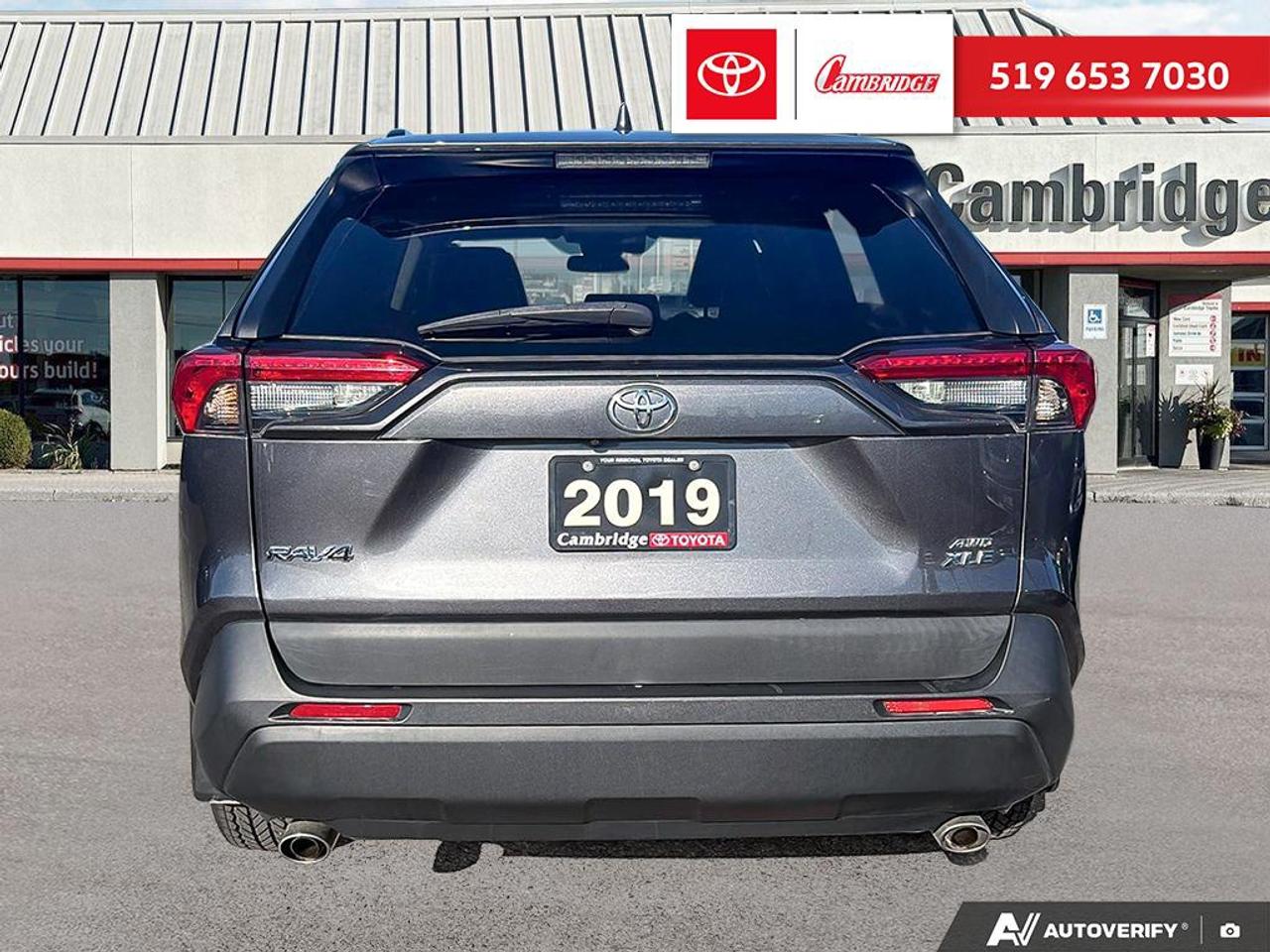 2019 Toyota RAV4 XLE Photo4