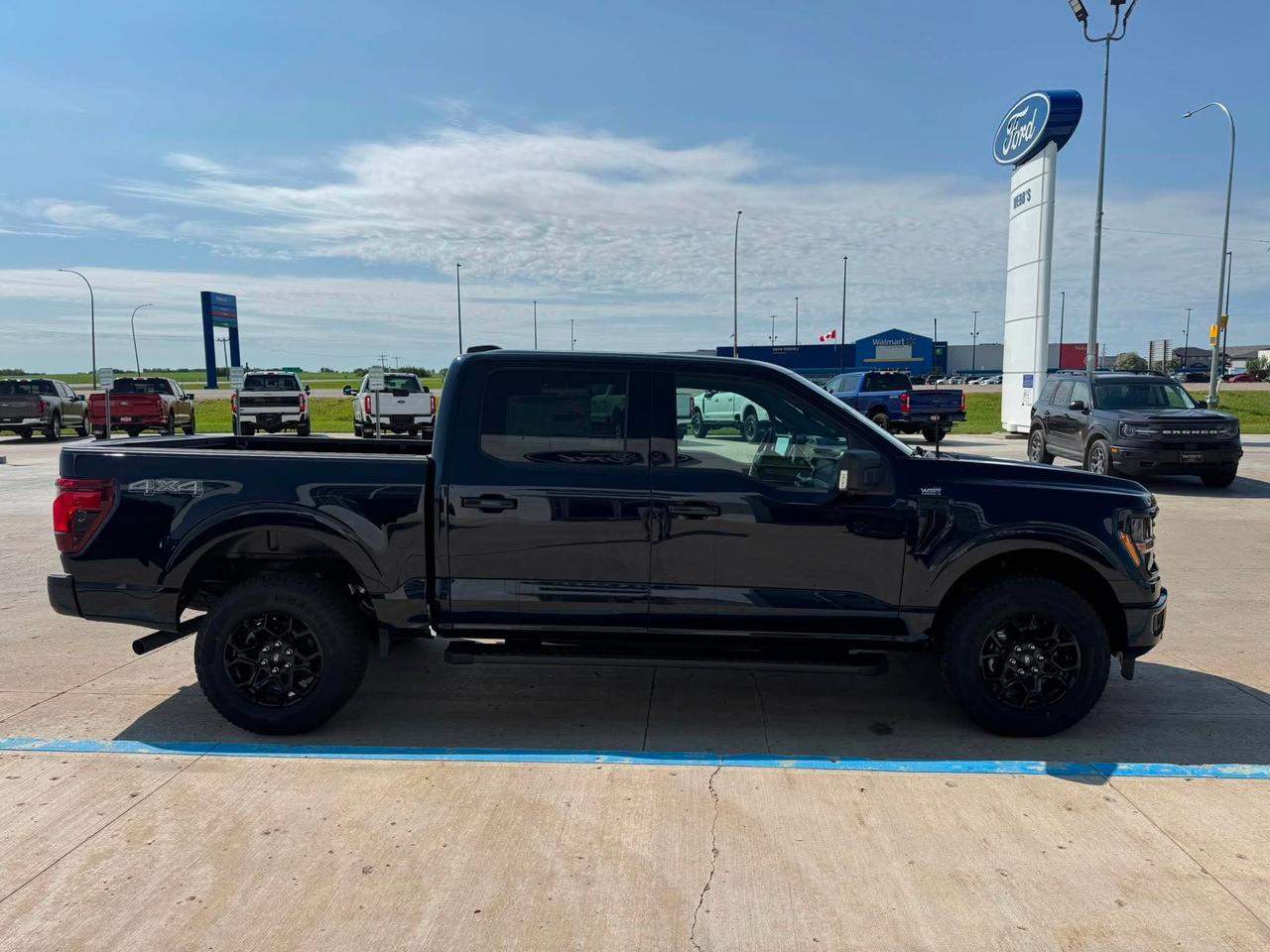 2026 Ford F-150 XLT 4WD SuperCrew 5.5' Box Photo2