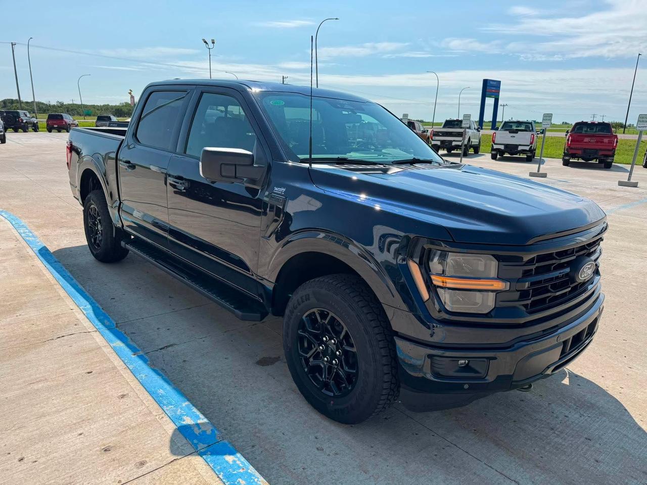 2026 Ford F-150 XLT 4WD SuperCrew 5.5' Box Photo1