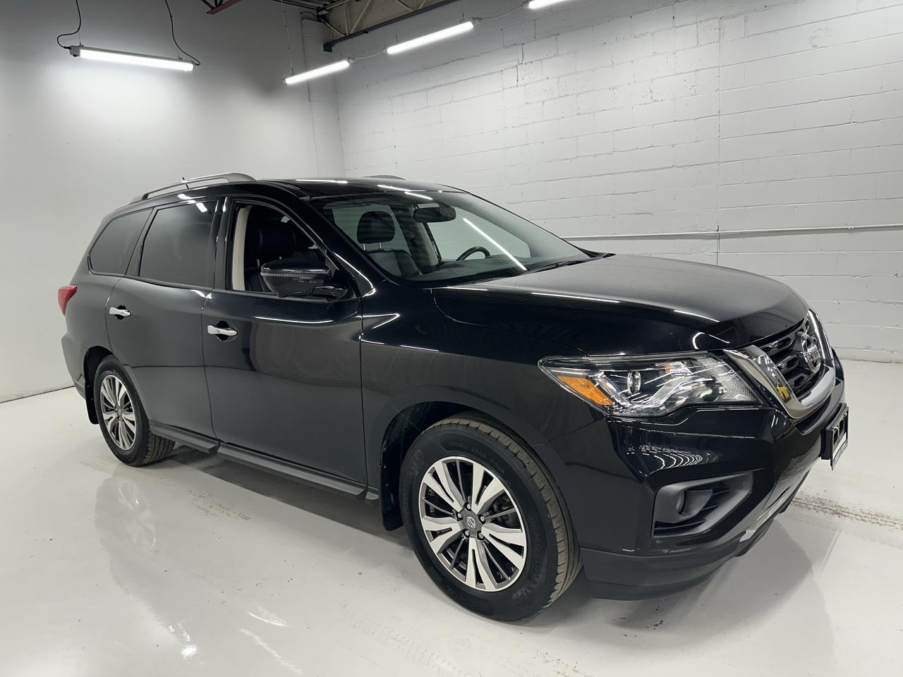 Used 2017 Nissan Pathfinder SL for sale in Guelph, ON