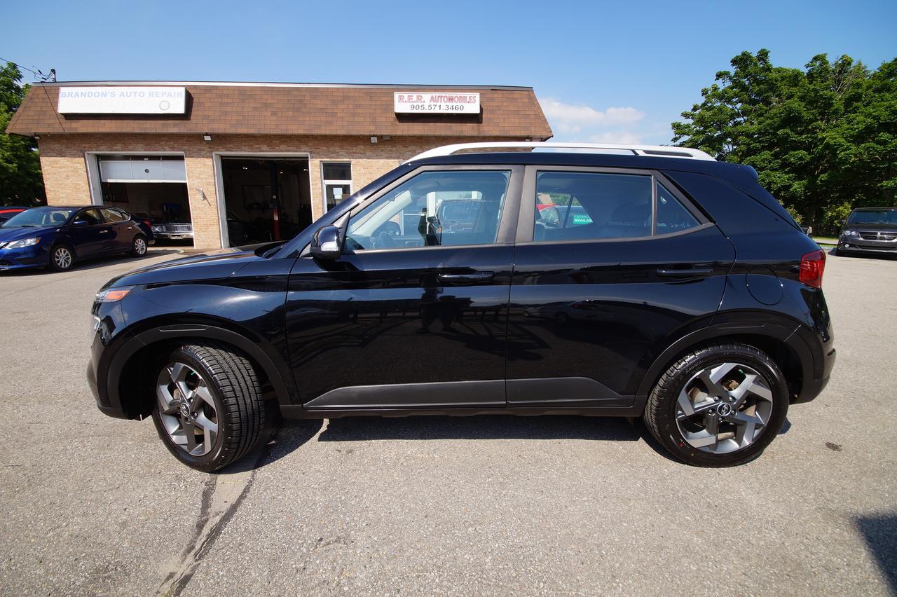 2020 Hyundai Venue Ultimate w/Black Interior - Photo #1