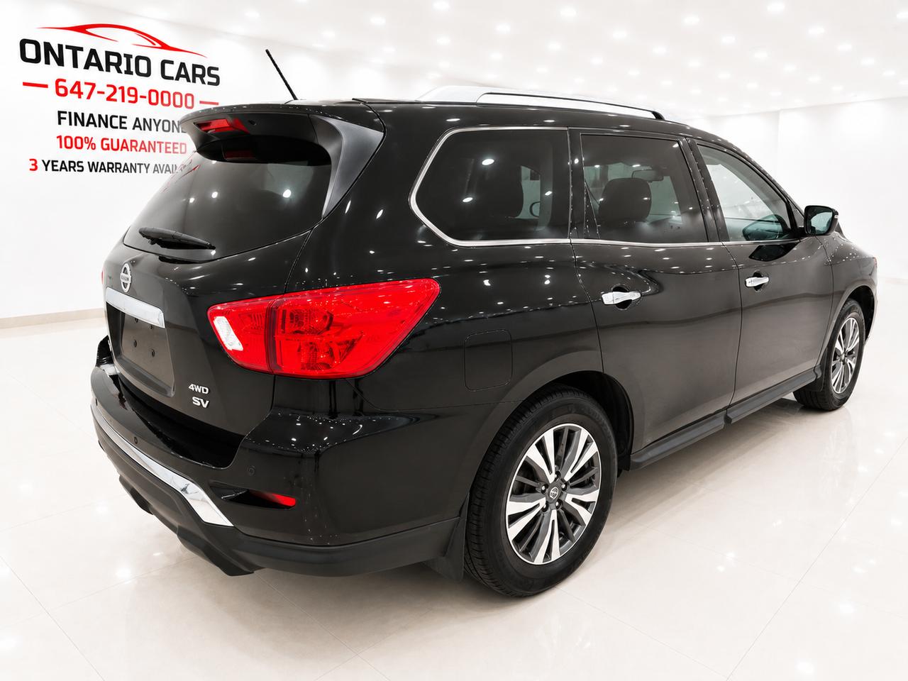 2018 Nissan Pathfinder SV Tech Photo