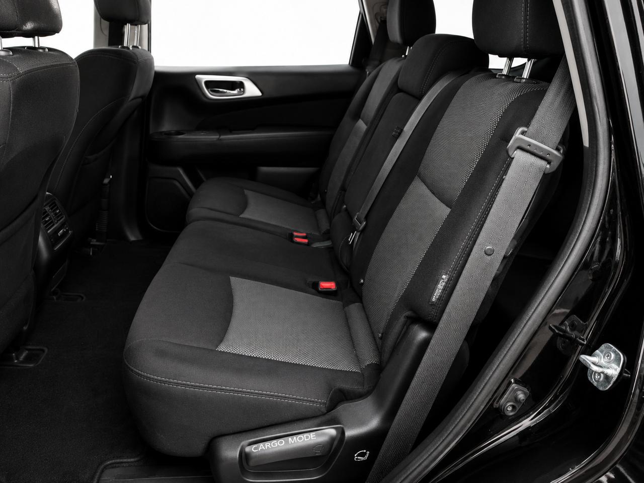 2018 Nissan Pathfinder SV Tech Photo