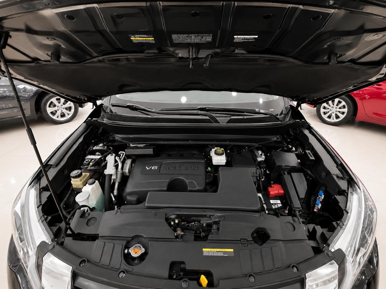 2018 Nissan Pathfinder SV Tech Photo