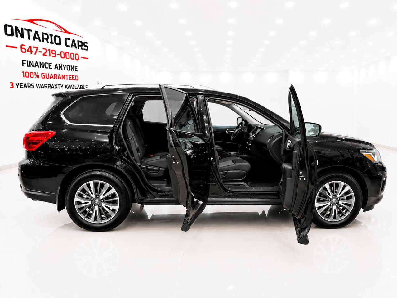 2018 Nissan Pathfinder SV Tech Photo