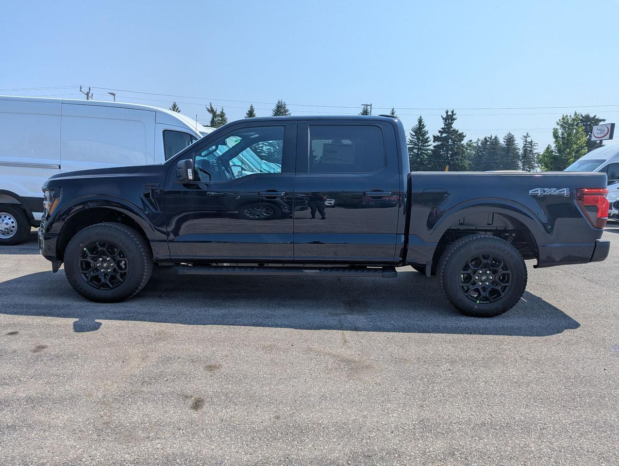 2026 Ford F-150 XLT SuperCrew 302A 4x4 Photo2