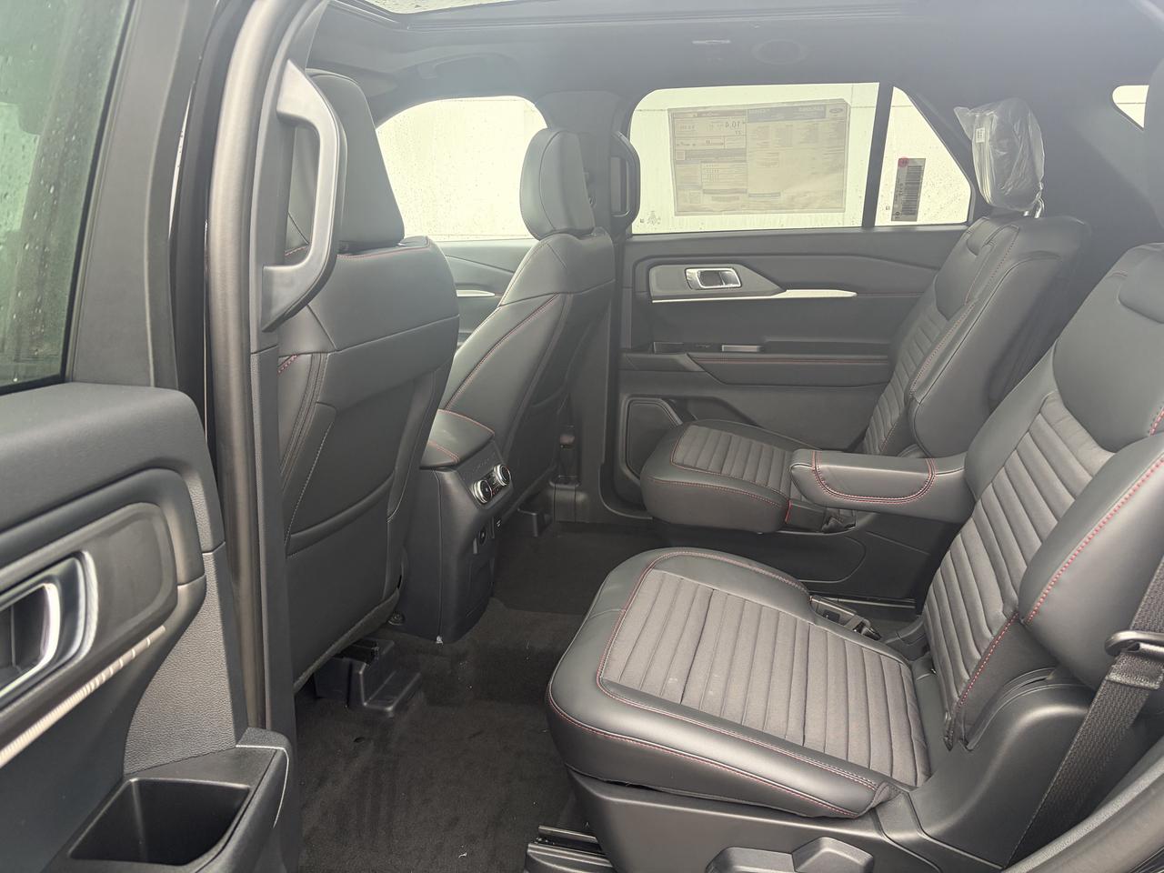 2026 Ford Explorer ST-Line 4WD Photo