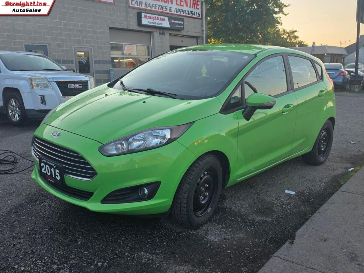 2015 Ford Fiesta SE Hatchback Photo