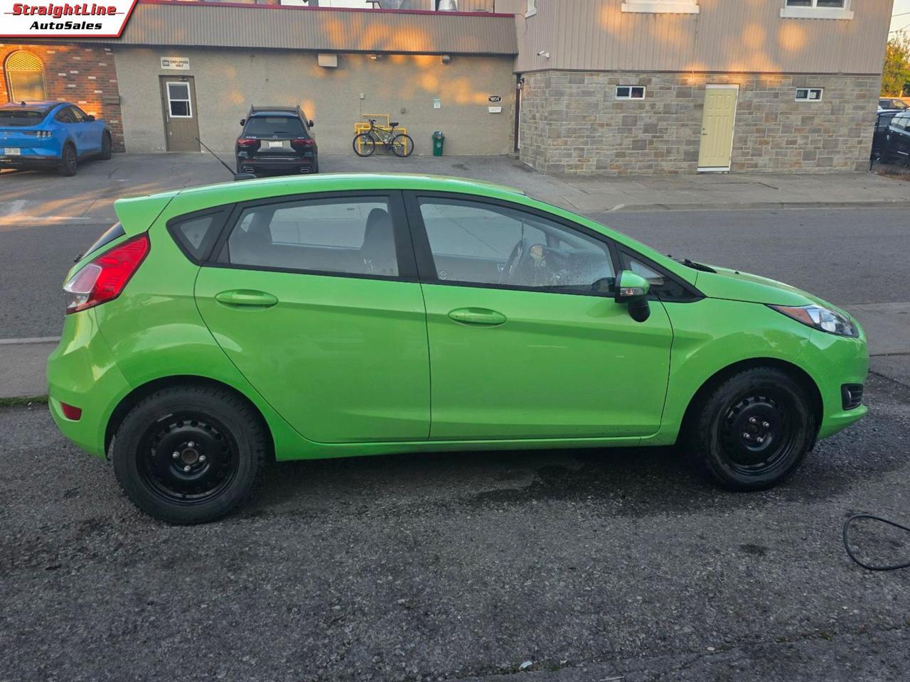 2015 Ford Fiesta SE Hatchback Photo