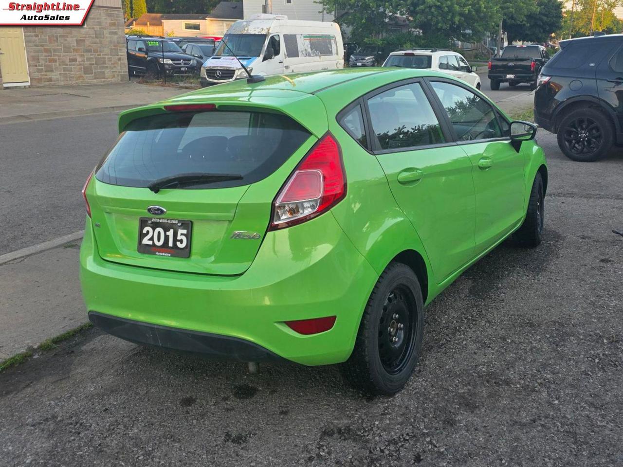 2015 Ford Fiesta SE Hatchback Photo