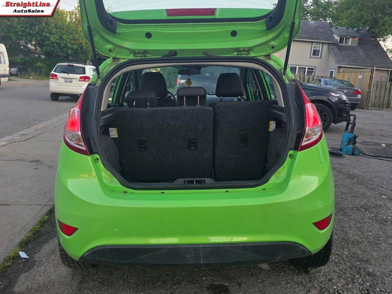 2015 Ford Fiesta SE Hatchback Photo