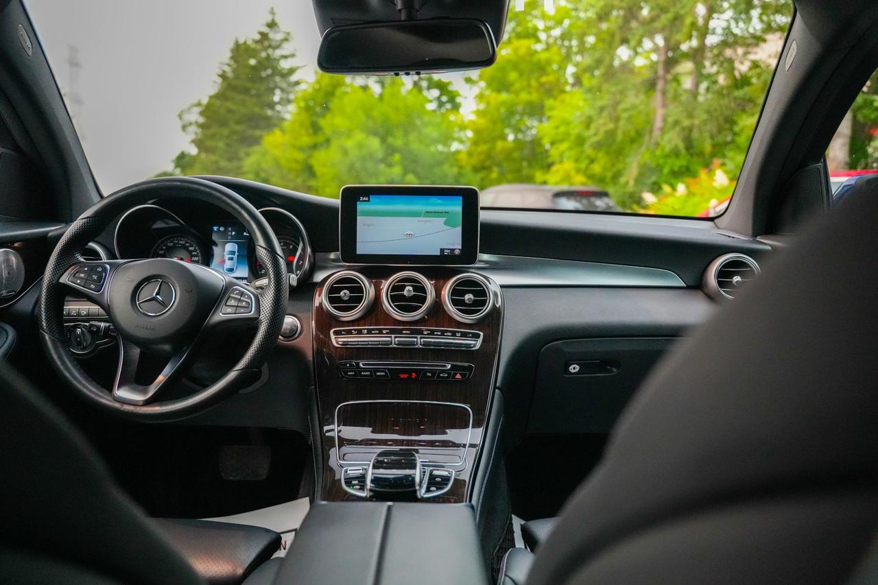 2018 Mercedes-Benz GLC-Class GLC300 4MATIC Photo
