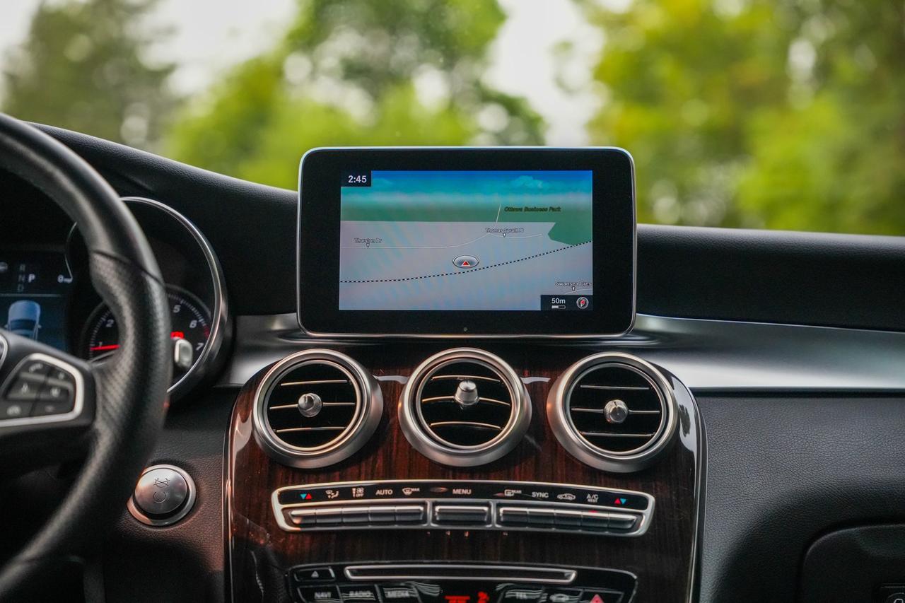 2018 Mercedes-Benz GLC-Class GLC300 4MATIC Photo