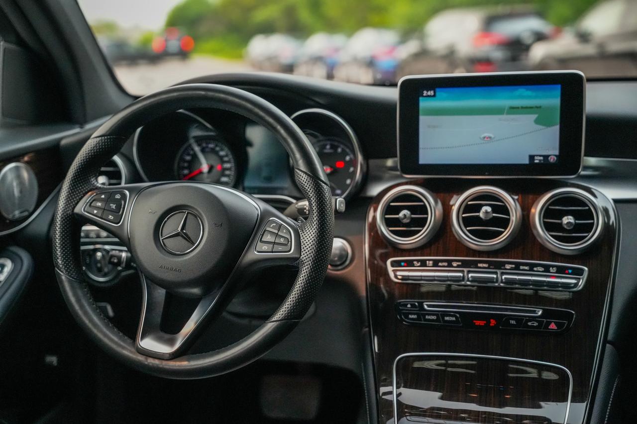 2018 Mercedes-Benz GLC-Class GLC300 4MATIC Photo