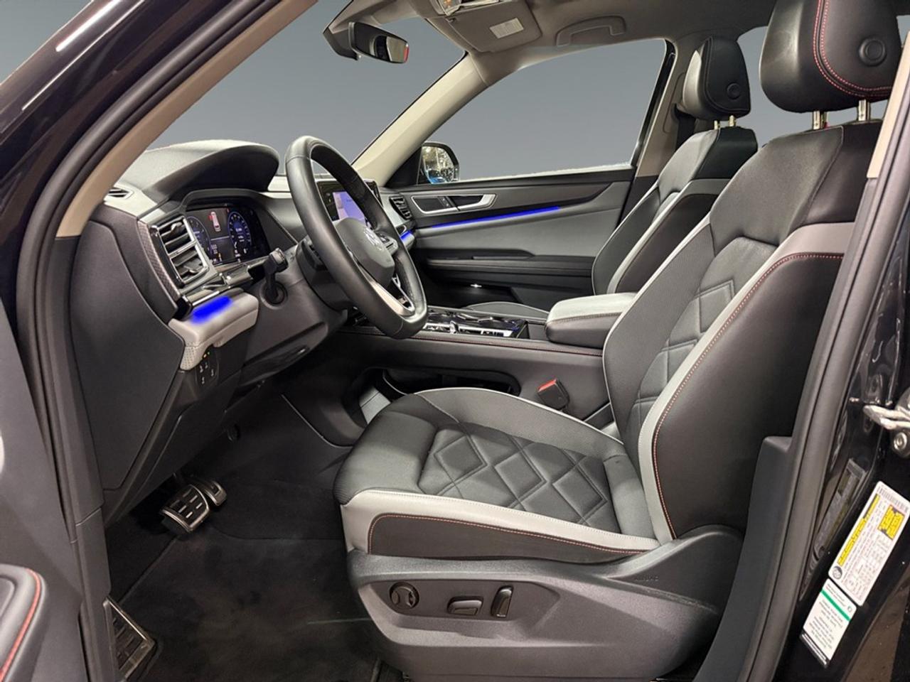 2024 Volkswagen Atlas Peak Edition 2.0 TSI 4MOTION Photo