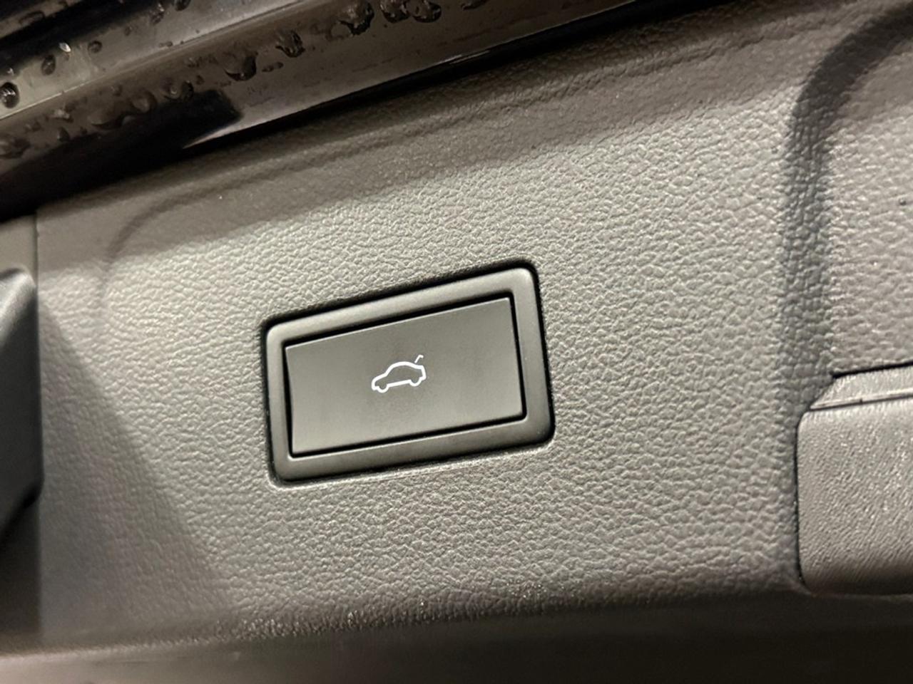 2024 Volkswagen Atlas Peak Edition 2.0 TSI 4MOTION Photo