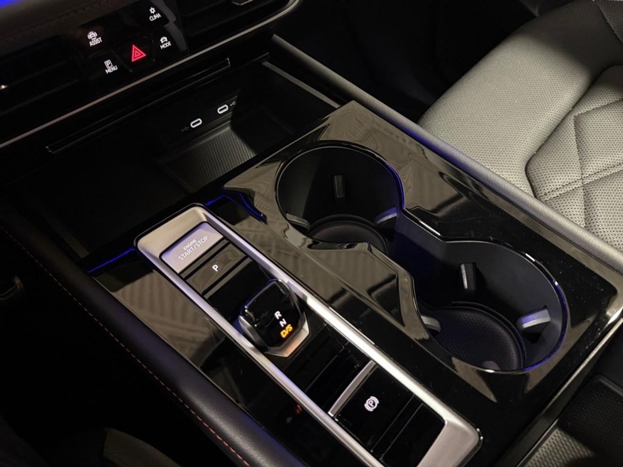 2024 Volkswagen Atlas Peak Edition 2.0 TSI 4MOTION Photo