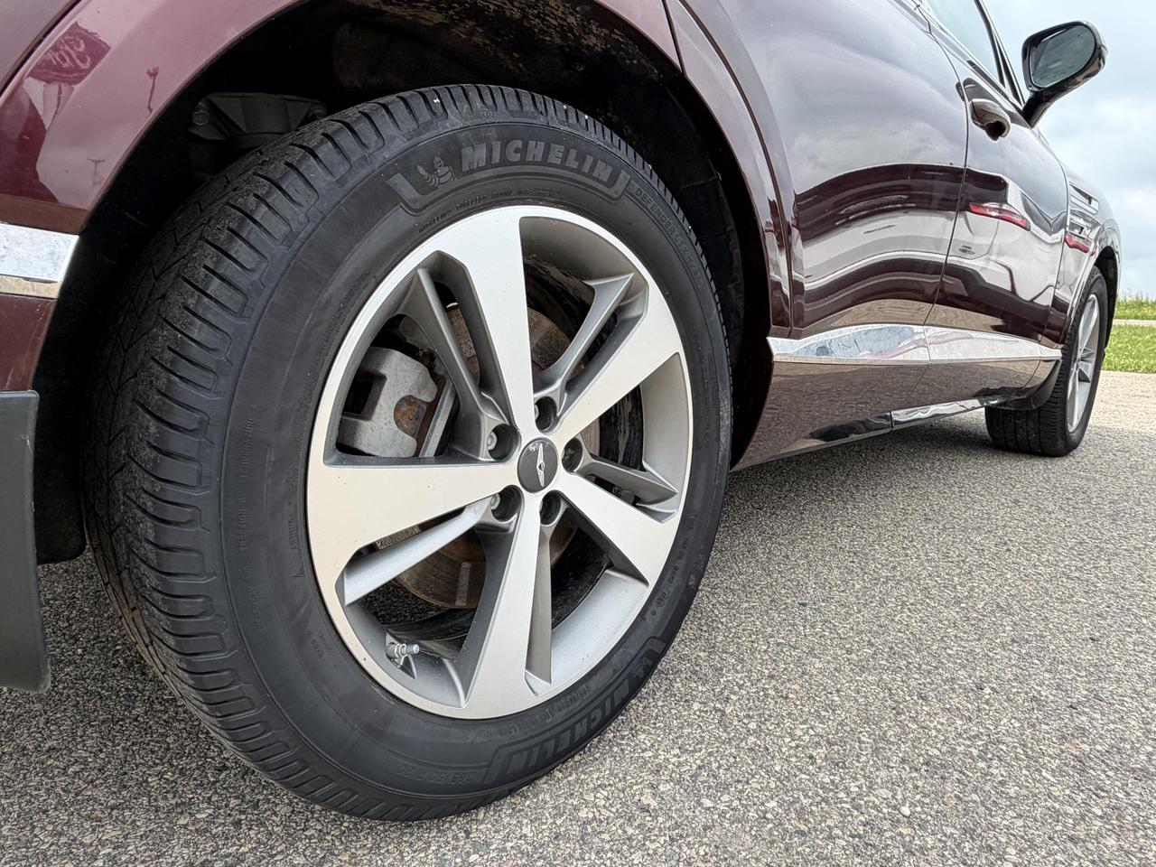 2021 Genesis GV80 2.5T Advanced Two Sets of Tires Photo4