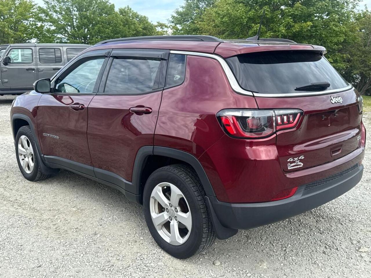 2021 Jeep Compass Latitude Photo