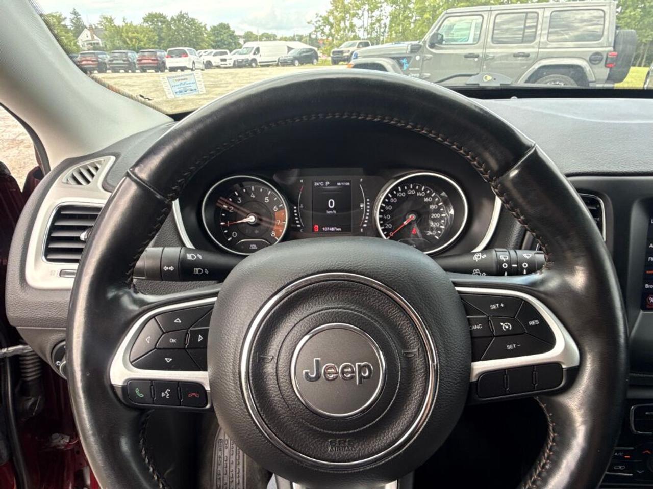 2021 Jeep Compass Latitude Photo