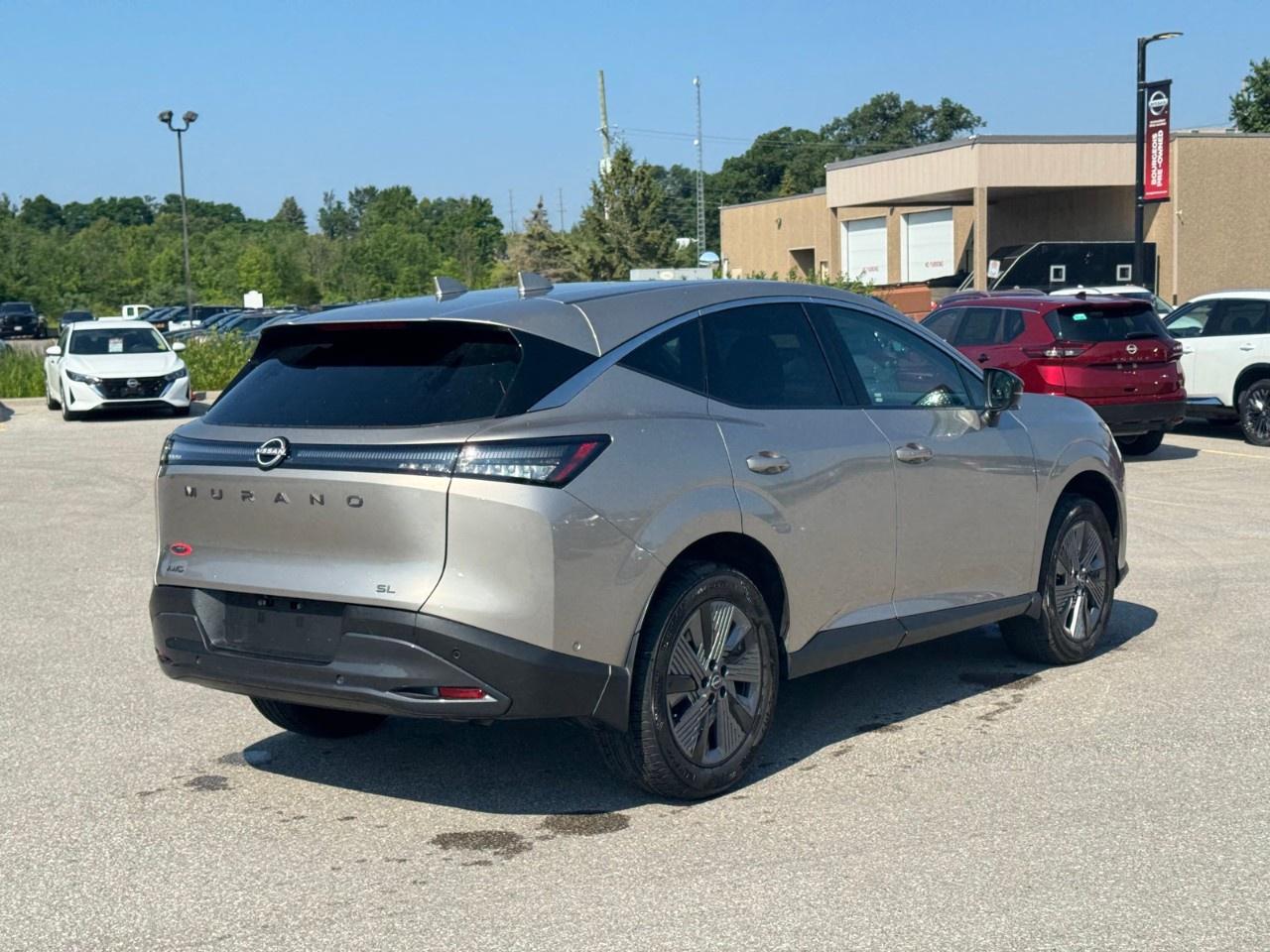 2025 Nissan Murano AWD SL Photo2