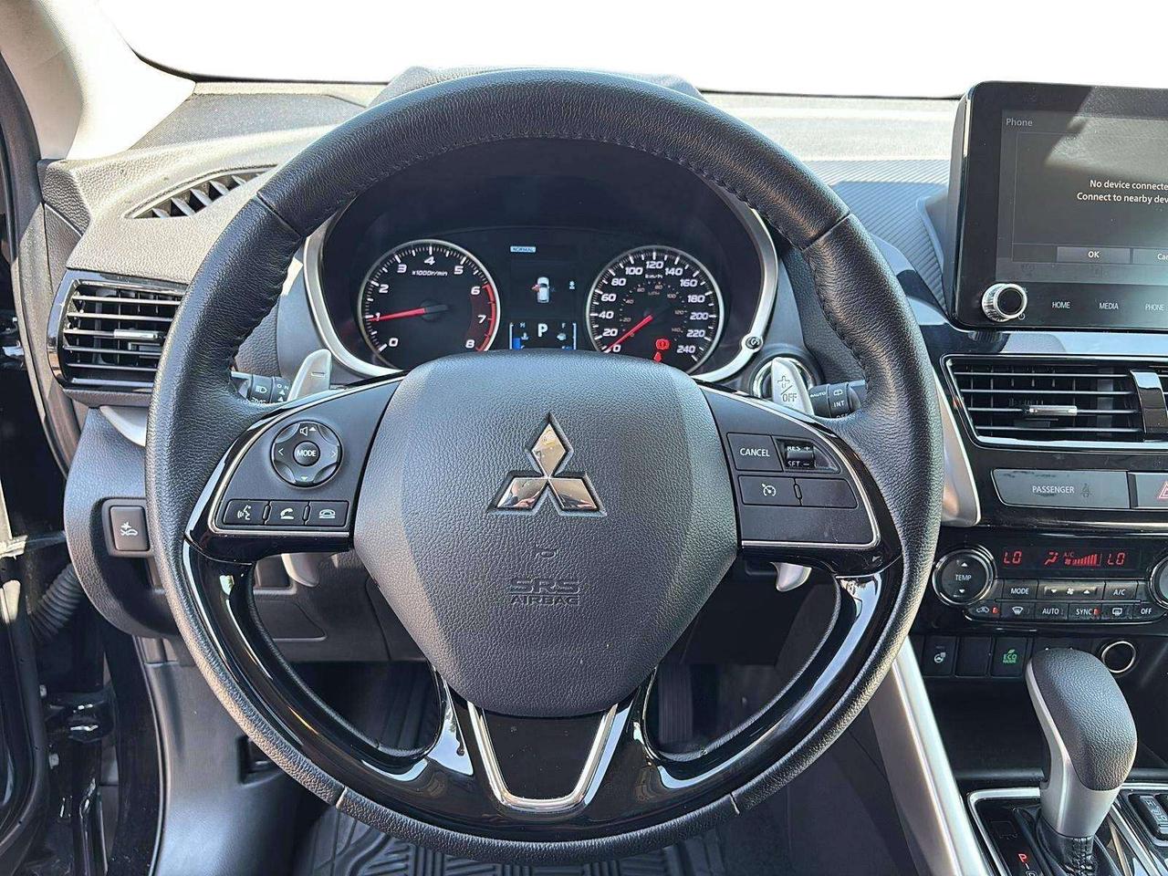 2024 Mitsubishi Eclipse Cross SE Car Play|One Owner|heated Photo