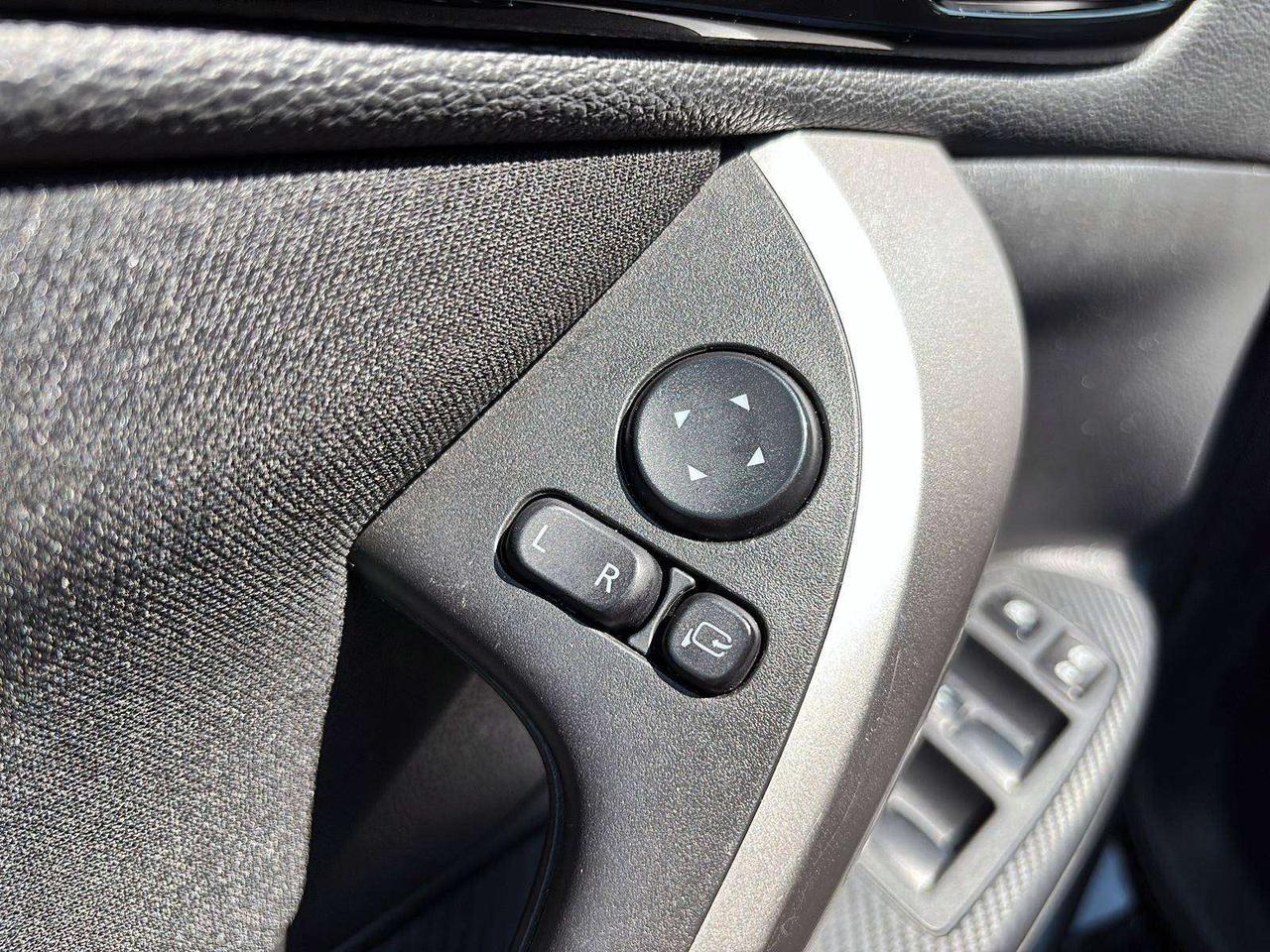 2024 Mitsubishi Eclipse Cross SE Car Play|One Owner|heated Photo