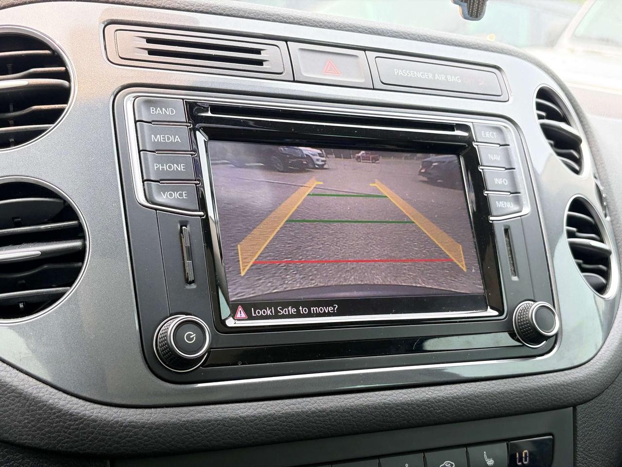 2017 Volkswagen Tiguan HIGHLINE, SUNROOF, BACK UP CAMERA, HEATED LEATHER! - Photo #16