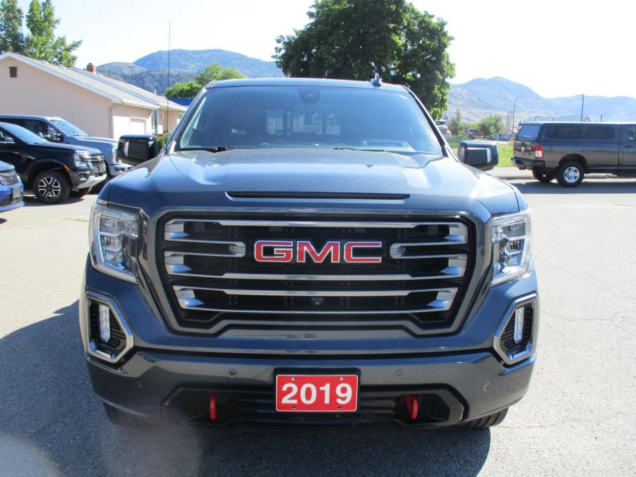 2019 GMC Sierra 1500 AT4 Crew Cab 4X4 Photo
