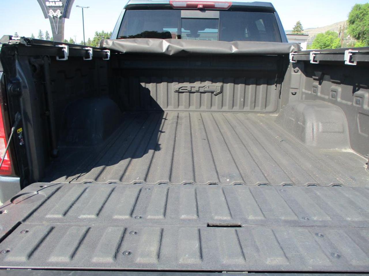 2019 GMC Sierra 1500 AT4 Crew Cab 4X4 - Photo #8