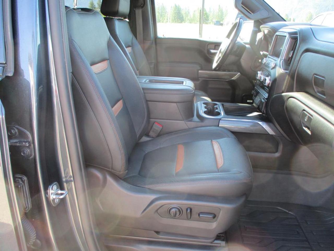 2019 GMC Sierra 1500 AT4 Crew Cab 4X4 Photo