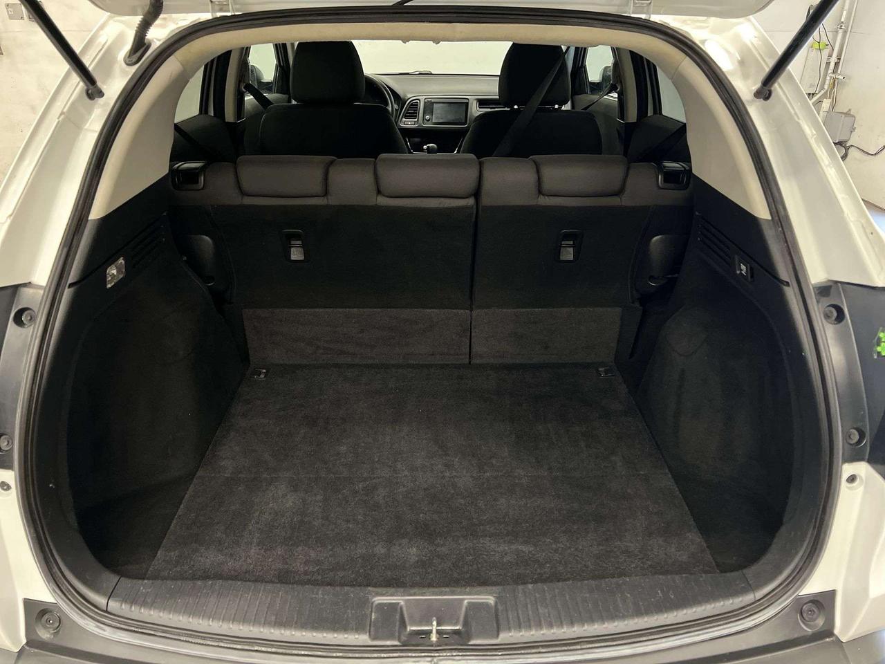 2019 Honda HR-V AWD | HTD SEATS | CARPLAY | ALLOYS | ADAPT. CRUISE Photo