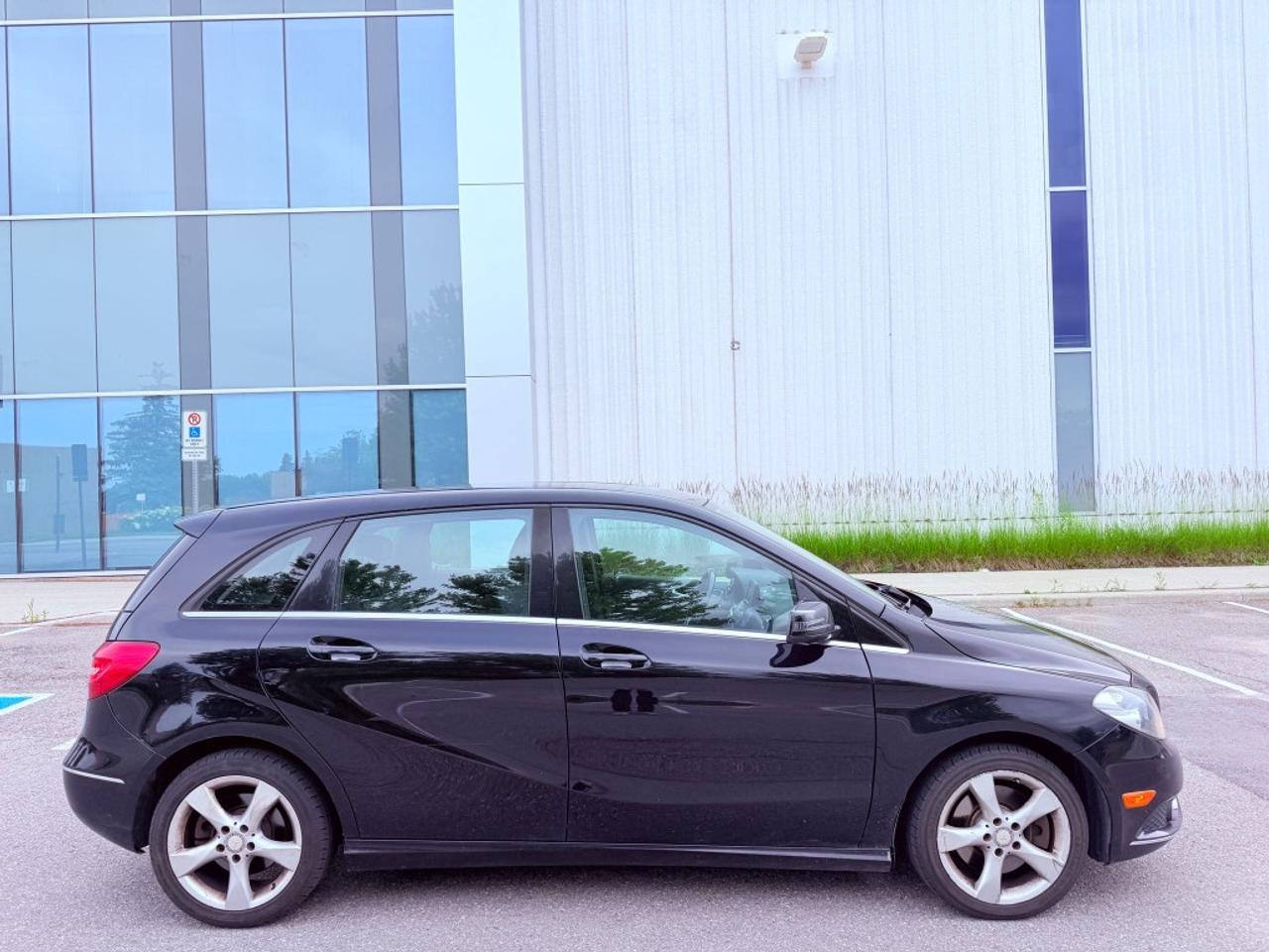 2014 Mercedes-Benz B-Class 4dr Hatchback B250 Sports Tourer Photo