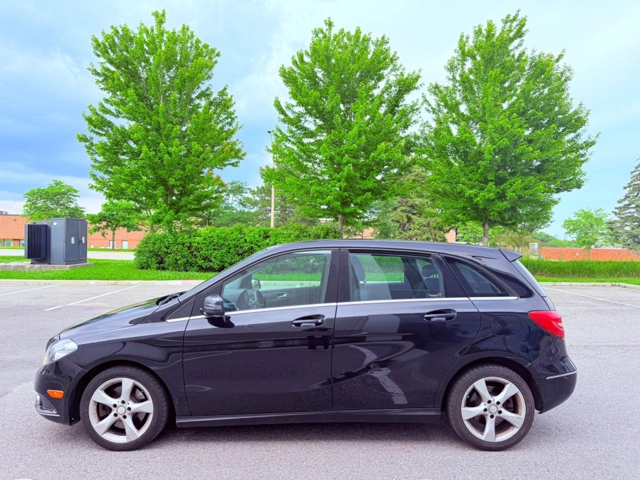 2014 Mercedes-Benz B-Class 4dr Hatchback B250 Sports Tourer Photo