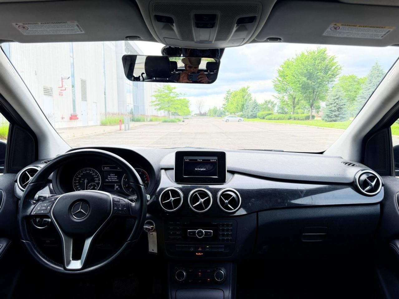 2014 Mercedes-Benz B-Class 4dr Hatchback B250 Sports Tourer Photo