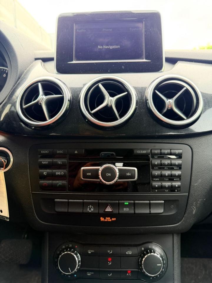 2014 Mercedes-Benz B-Class 4dr Hatchback B250 Sports Tourer Photo