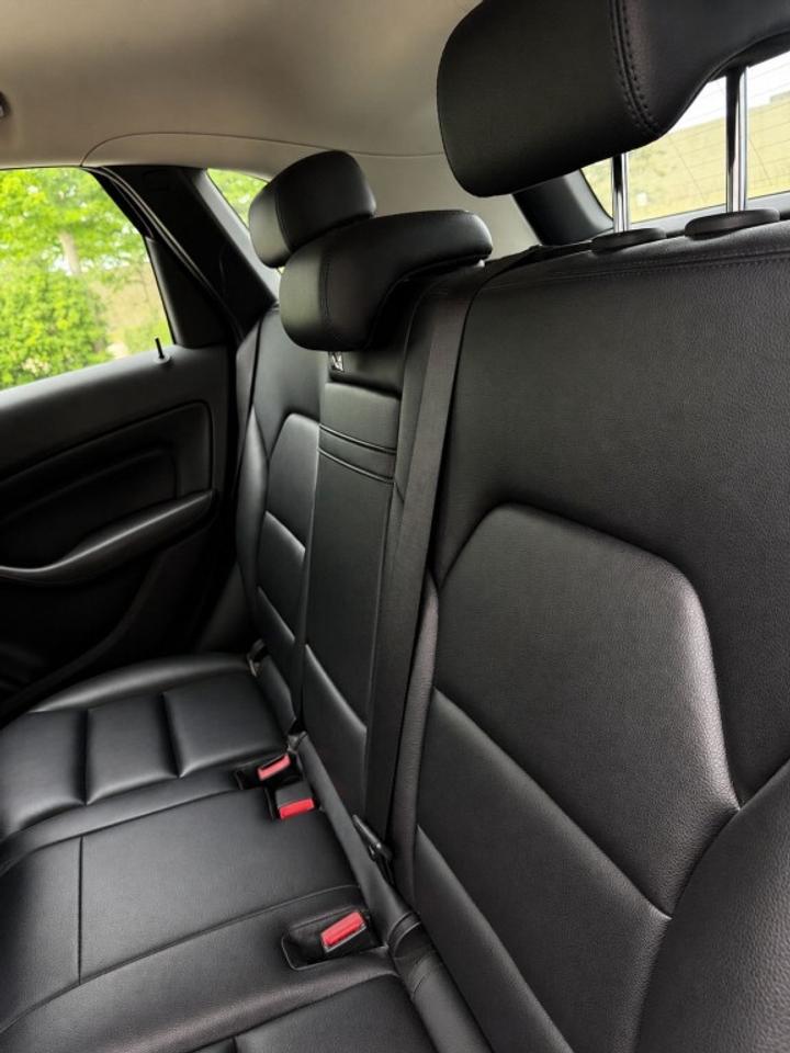 2014 Mercedes-Benz B-Class 4dr Hatchback B250 Sports Tourer Photo