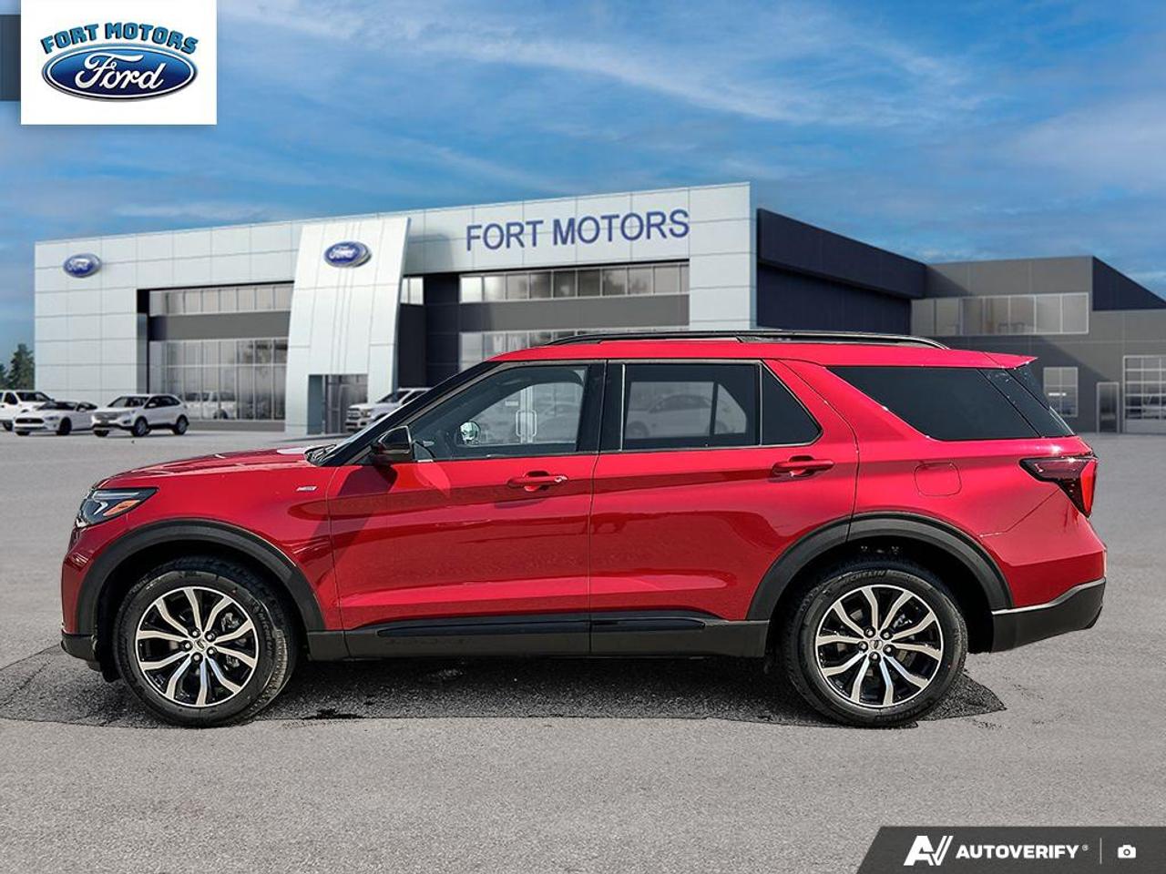 2026 Ford Explorer ST-Line Photo2