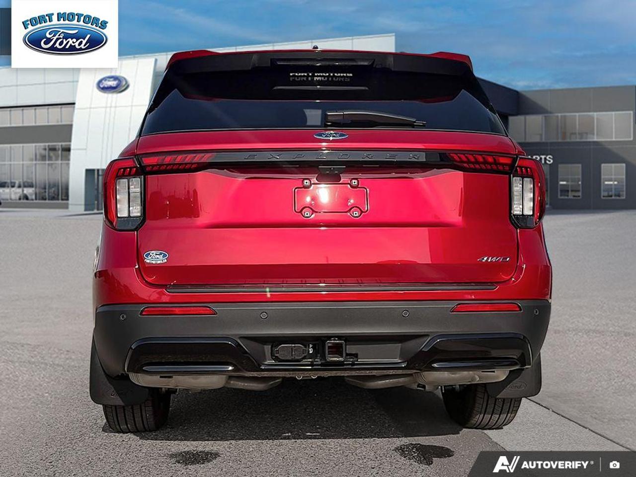 2026 Ford Explorer ST-Line Photo4