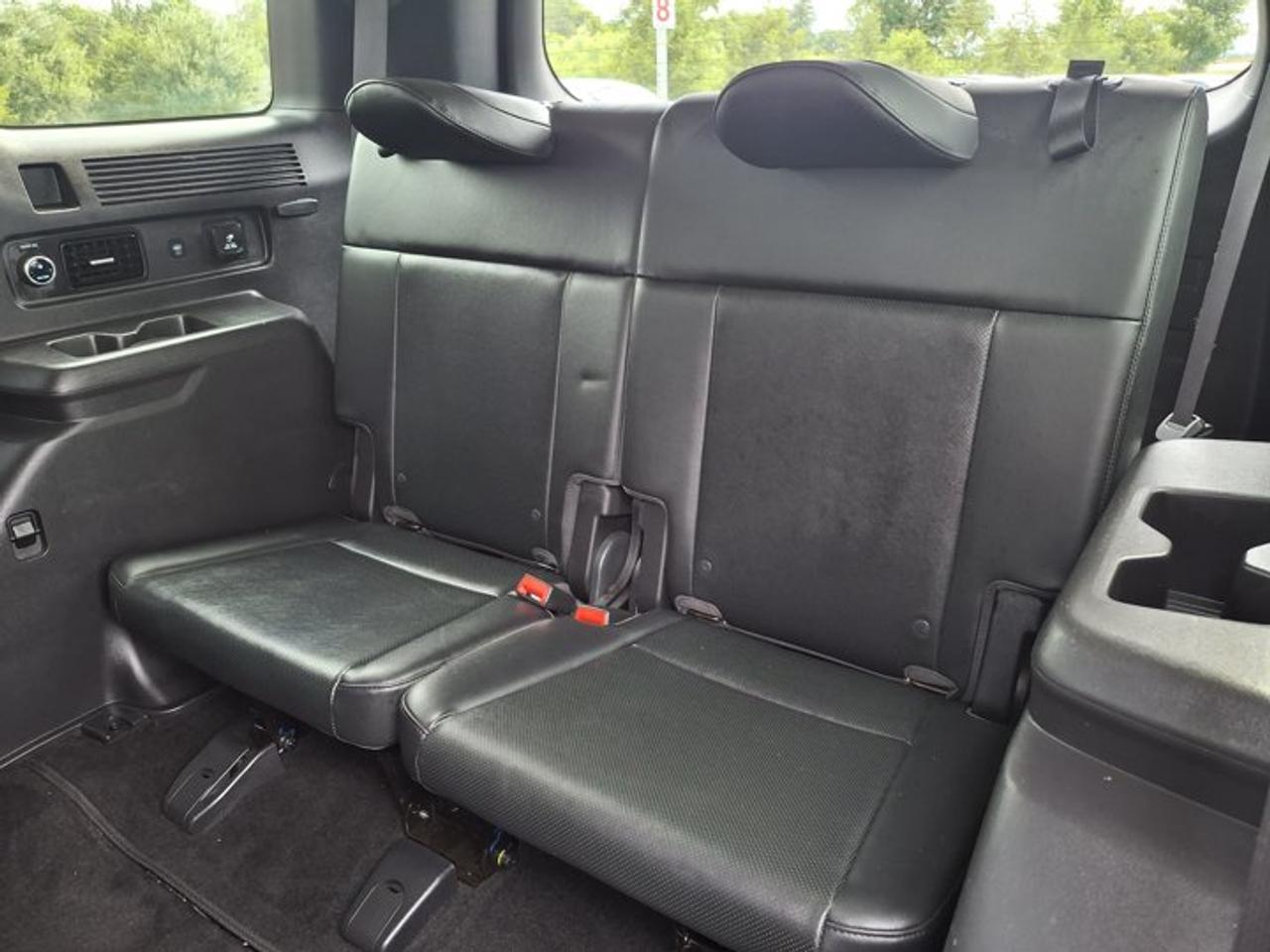 2025 Hyundai Santa Fe XRT AWD | 3rd Row | Sunroof | Leather | Heated Steering + Seats | Power Liftgate | and More ! Photo